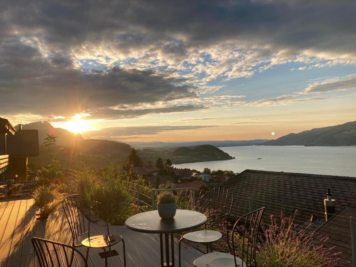 Moderne Unterkunft Mit Panoramablick Auf Thunersee Krattigen エクステリア 写真