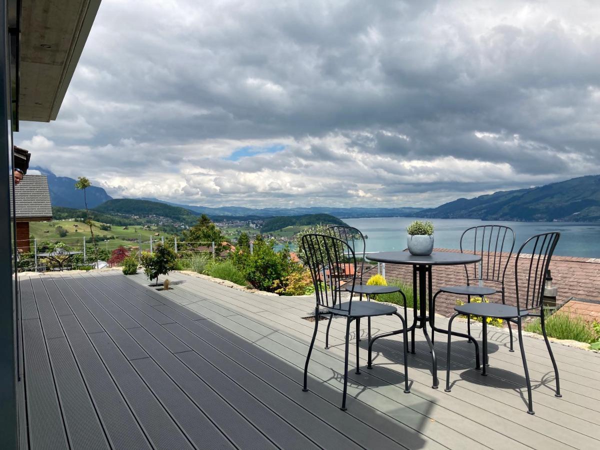 Moderne Unterkunft Mit Panoramablick Auf Thunersee Krattigen エクステリア 写真