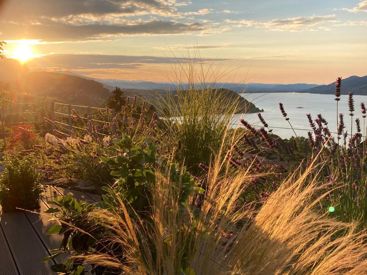 Moderne Unterkunft Mit Panoramablick Auf Thunersee Krattigen エクステリア 写真
